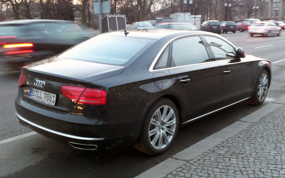 Фаркоп audi a8 d4